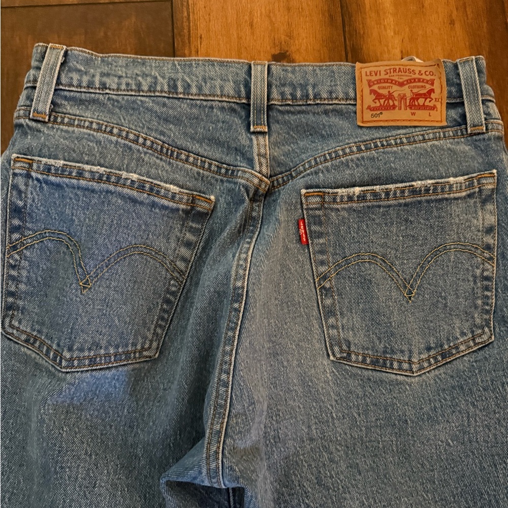 Levi's Classic Blue Jeans with Signature Patch